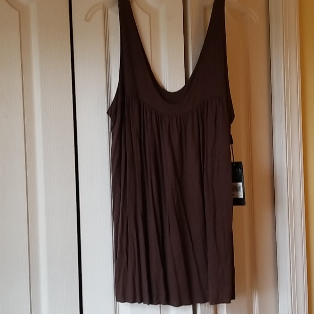 Daisy Fuentes NWT Tank Top
